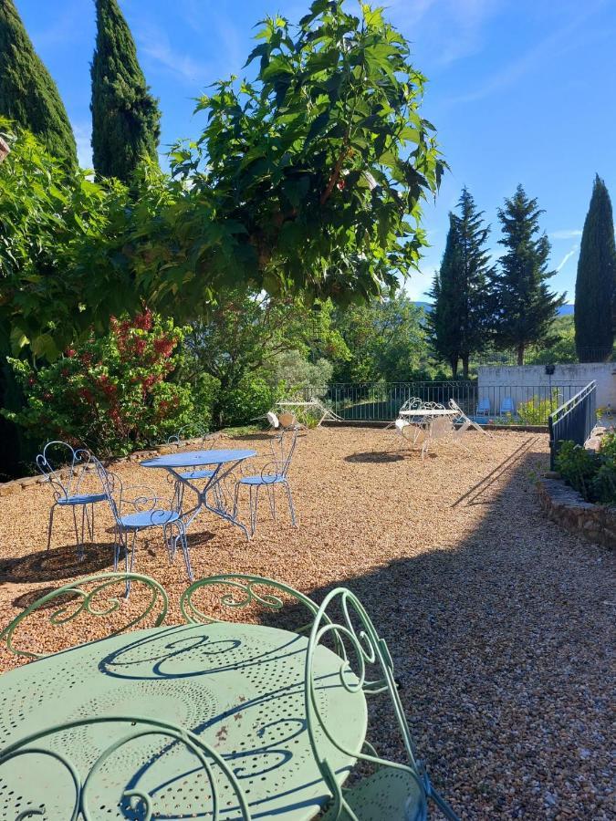 Logement D'Exception Pres Du Colorado Provencal Dans Une Residence Au Calme Avec Piscine Offrant Une Vue Imprenable Sur Le Luberon Depuis Sa Terrasse Viens Kültér fotó