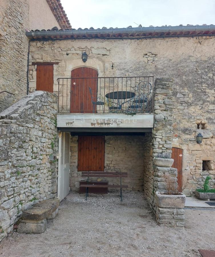 Logement D'Exception Pres Du Colorado Provencal Dans Une Residence Au Calme Avec Piscine Offrant Une Vue Imprenable Sur Le Luberon Depuis Sa Terrasse Viens Kültér fotó